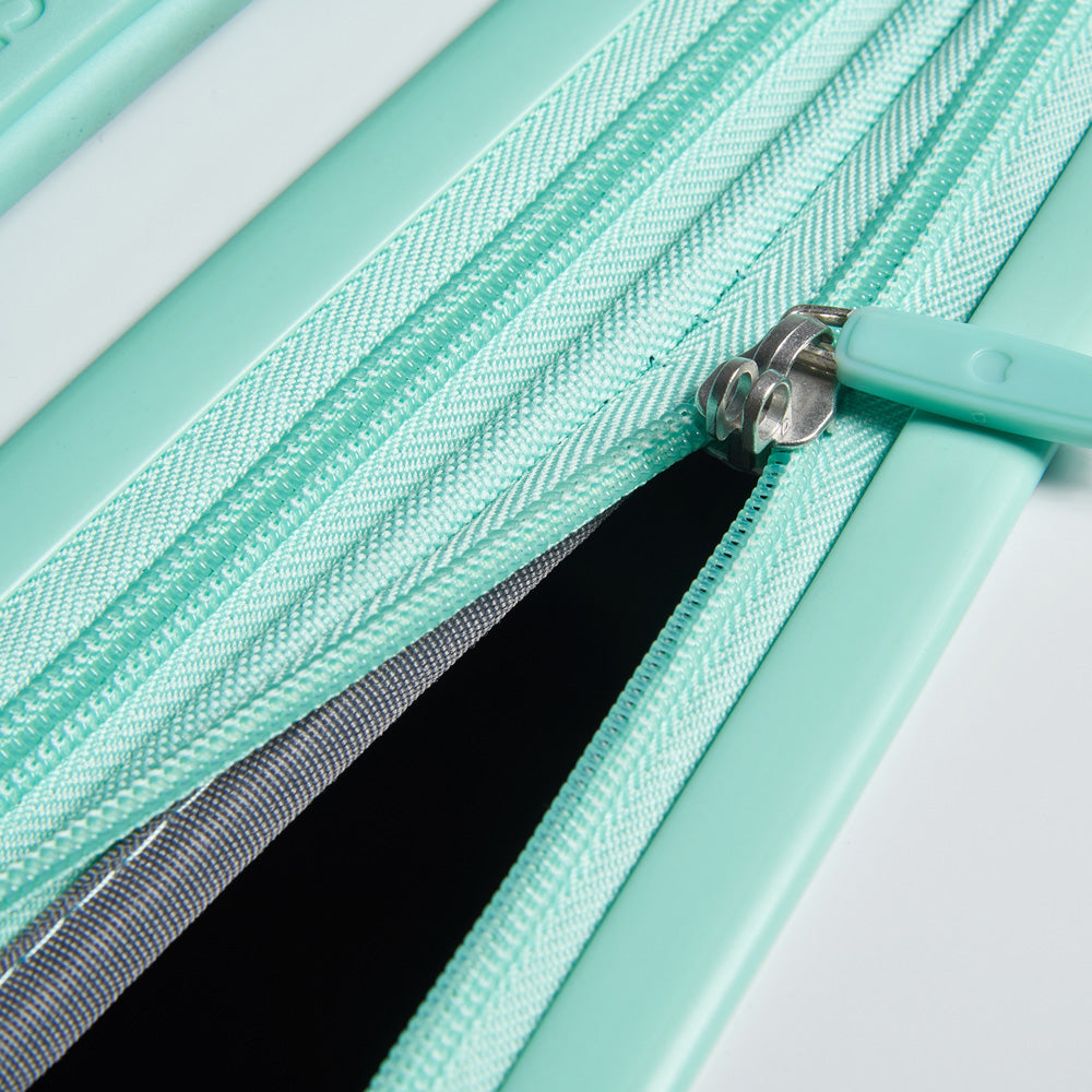 White with Teal trim / 28 Inch Checked Large